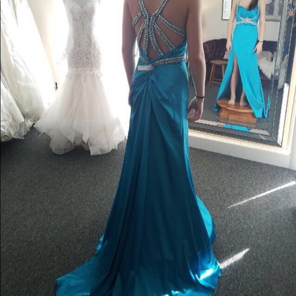 Blue Tony Bowls Prom Dresss !!!